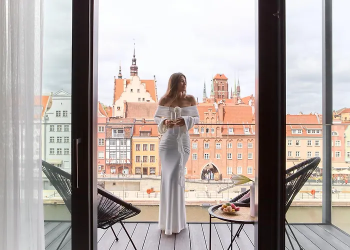 Deo Plaza Premium & Riverside By Downtown 4*