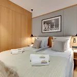 Deo Plaza Premium & Riverside By Downtown