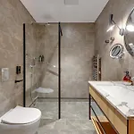 Deo Plaza Premium & Riverside By Downtown 4*