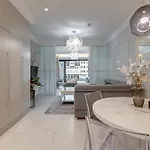 Apartahotel Deo Plaza Premium & Riverside By Downtown 4*