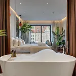 Deo Plaza Premium & Riverside By Downtown Appart hôtel 4*