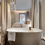 Deo Plaza Premium & Riverside By Downtown 4*