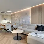 Deo Plaza Premium & Riverside By Downtown Apartahotel Gdansk