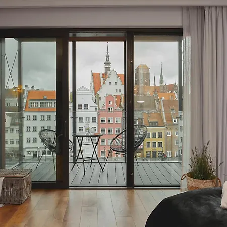 Deo Plaza Premium Suites, Riverside & Radisson By Downtown Apartament *
