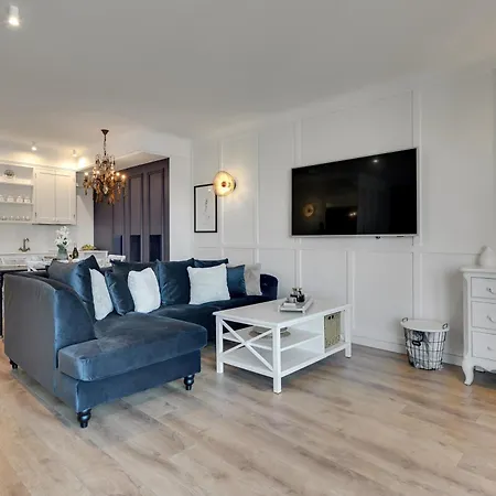 Deo Plaza Premium Suites, Riverside & Radisson By Downtown Apartment