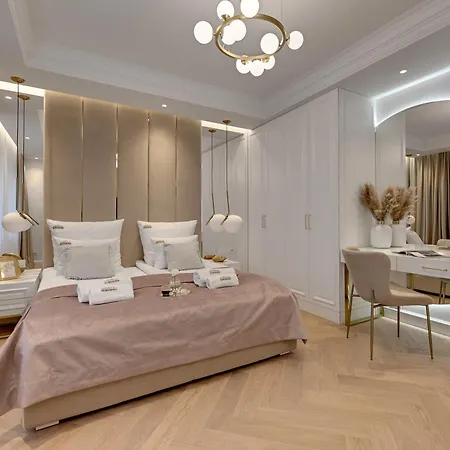 Deo Plaza Premium Suites, Riverside & Radisson By Downtown Apartment Gdansk
