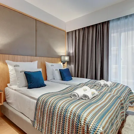 Deo Plaza Premium Suites, Riverside & Radisson By Downtown Apartment