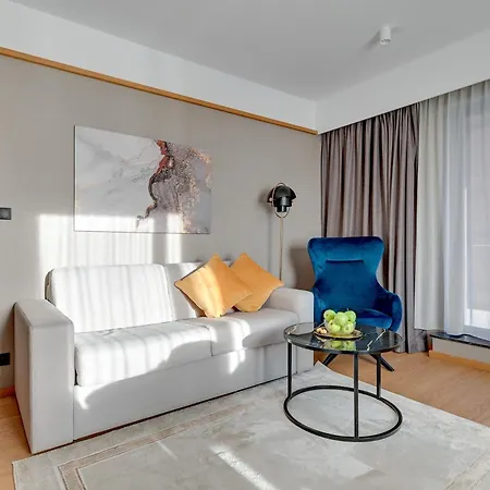 Deo Plaza Premium Suites, Riverside & Radisson By Downtown *