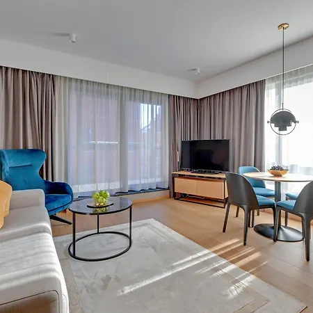 Deo Plaza Premium Suites, Riverside & Radisson By Downtown Apartment *