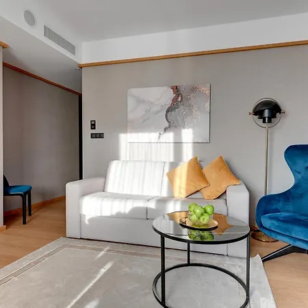 Deo Plaza Premium Suites, Riverside & Radisson By Downtown Apartament *