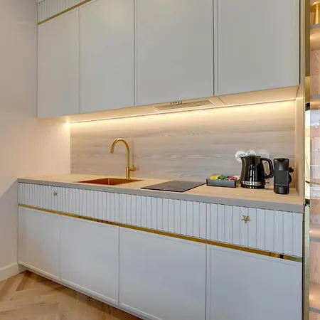 Апарт-отель Deo Plaza Premium & Riverside By Downtown
