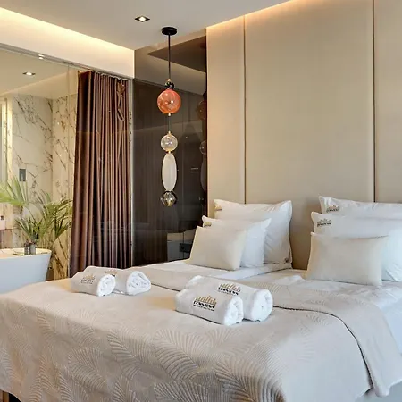 Deo Plaza Premium & Riverside By Downtown Hotel apartamentowy 4*