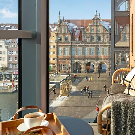 Deo Plaza Premium Suites, Riverside & Radisson By Downtown Gdansk