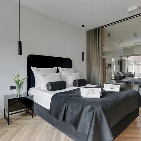 Deo Plaza Premium Suites, Riverside & Radisson By Downtown Apartment
