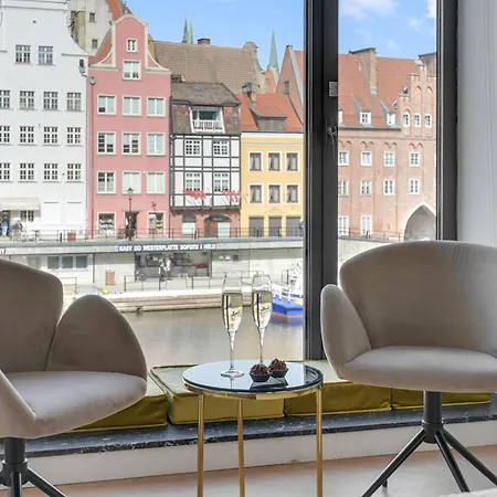 Apartman Deo Plaza Premium & Riverside By Downtown