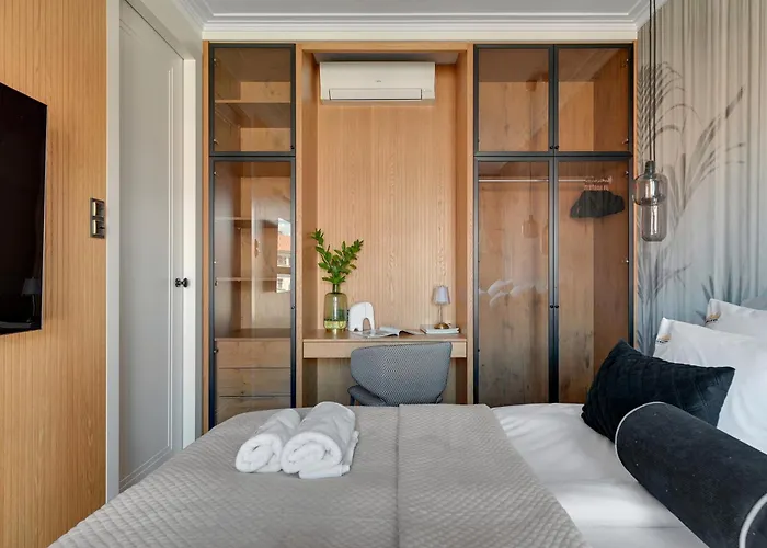 Deo Plaza Premium & Riverside By Downtown 4* Danzica