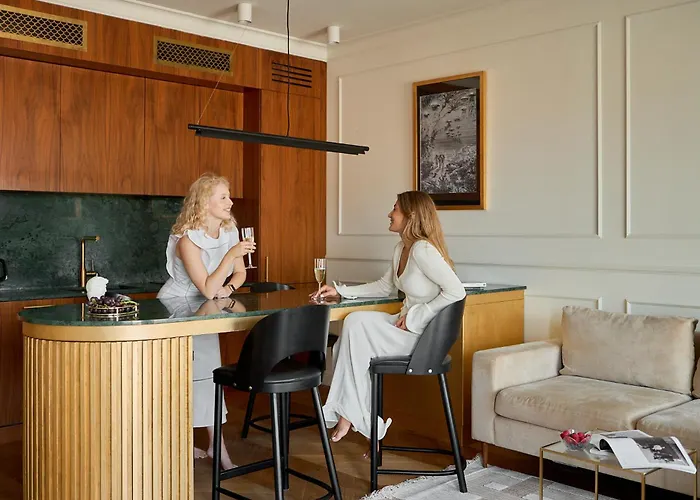 Deo Plaza Premium & Riverside By Downtown Hotel apartamentowy