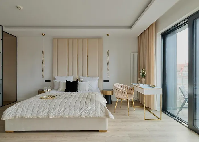 Deo Plaza Premium & Riverside By Downtown